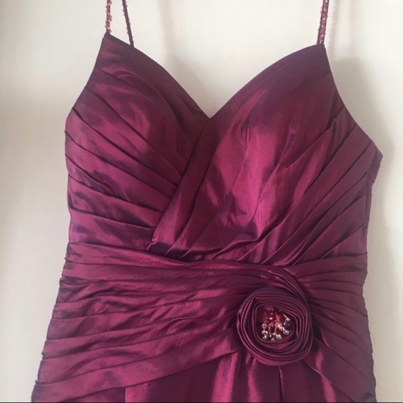 Evening Bridesmaids mermaid dress, Size 4 petite - Picture 3 of 12